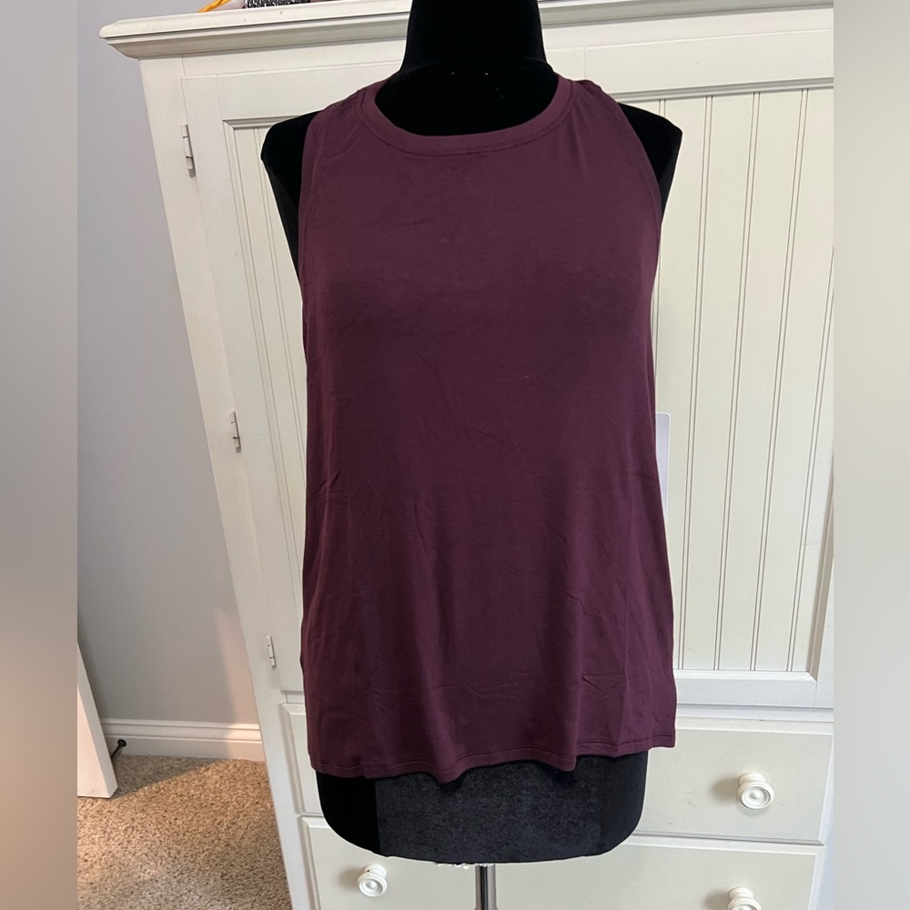 Athleta Rib Tank New with Tags. Smoke free home size Large
